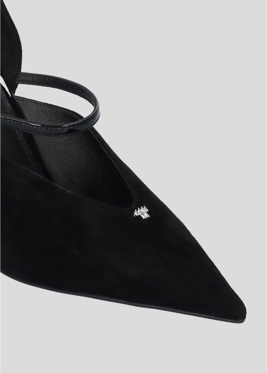 Yuna Pumps