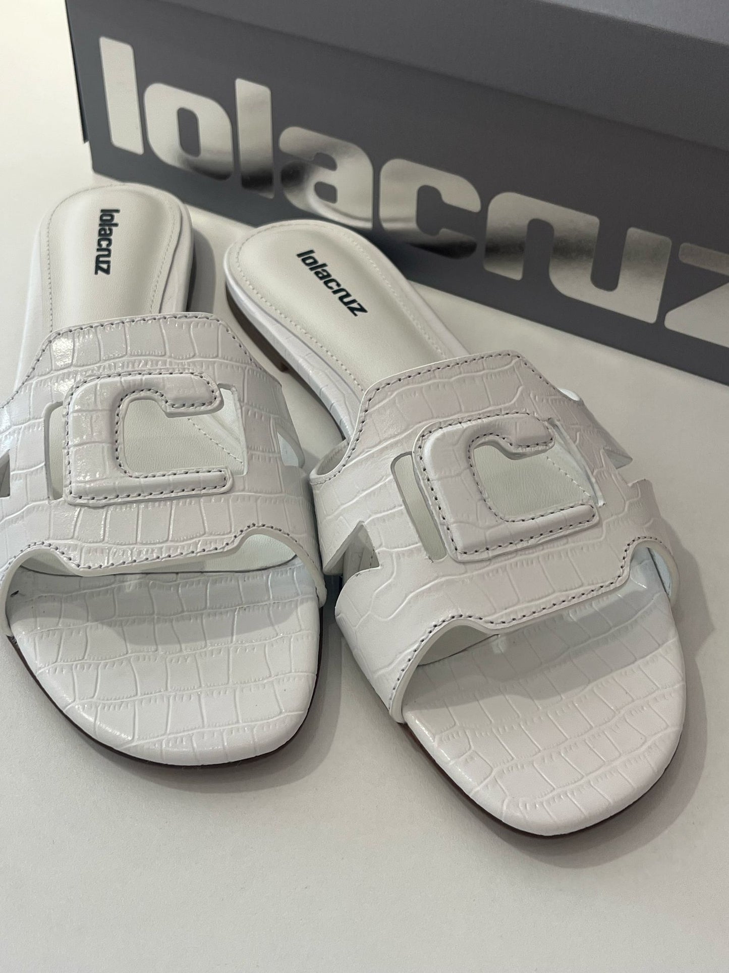 CUIRINE FLAT
