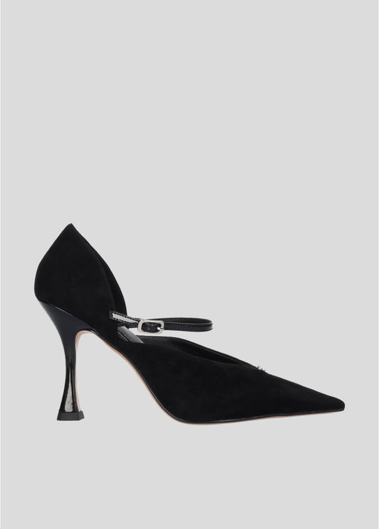 Yuna Pumps