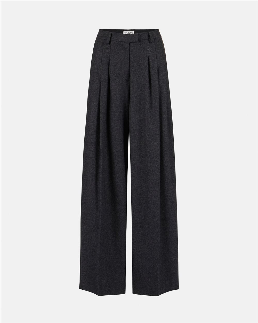 Trousers with pleats