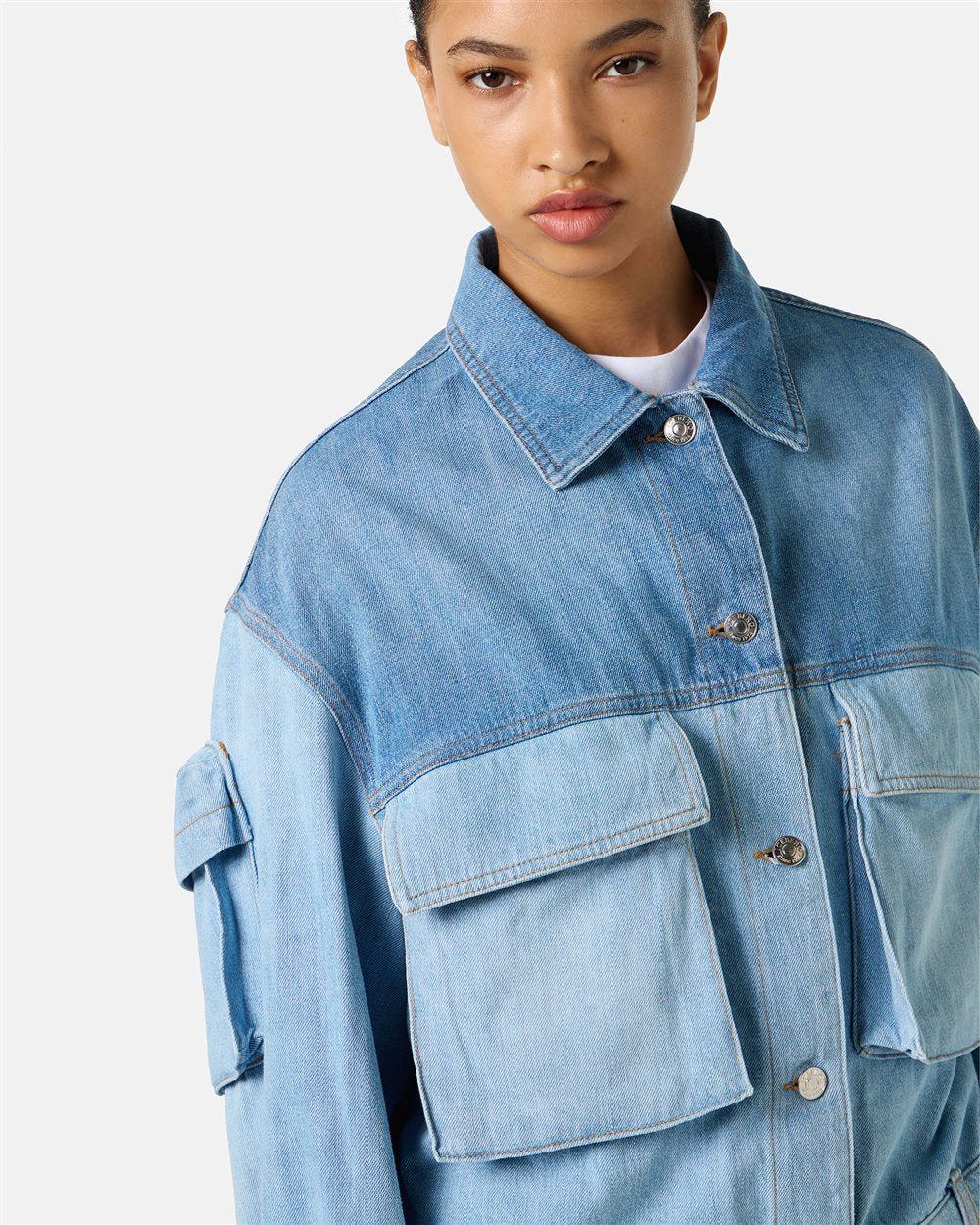 Jacket in Washed Denim